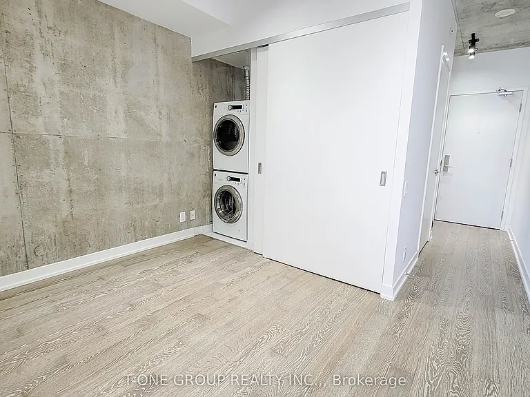 39 Brant St #704 — Photo 12