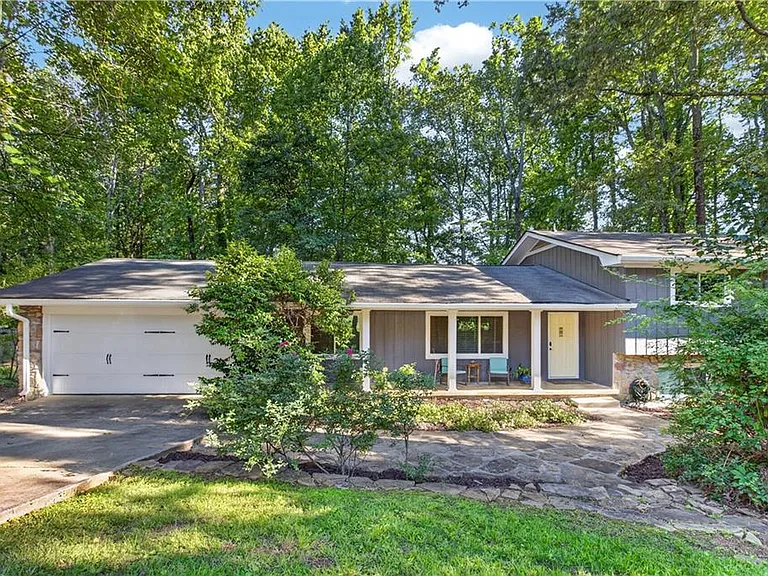 4820 Summerford Dr — Photo 1