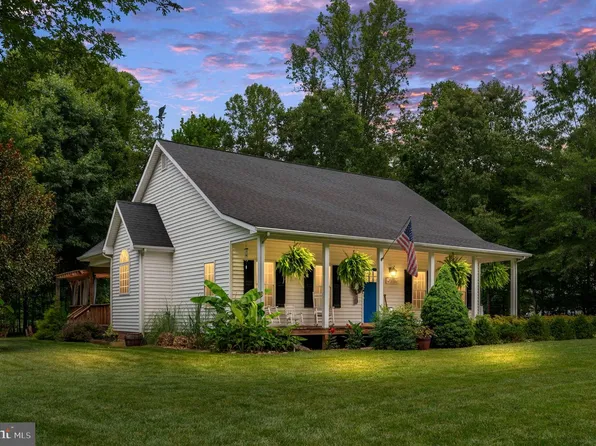 215 Cuckoos Nest Dr, Bumpass, VA 23024