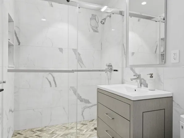 201 East 80th Street image 17 of 21