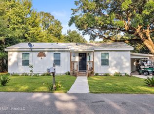 214 Simon Blvd, Ocean Springs, MS 39564