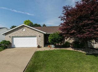 3863 Cora Dr, Dubuque, IA 52002