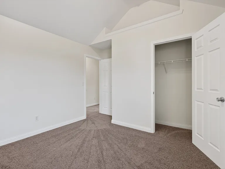 6120 Hemperly Rd — Photo 25
