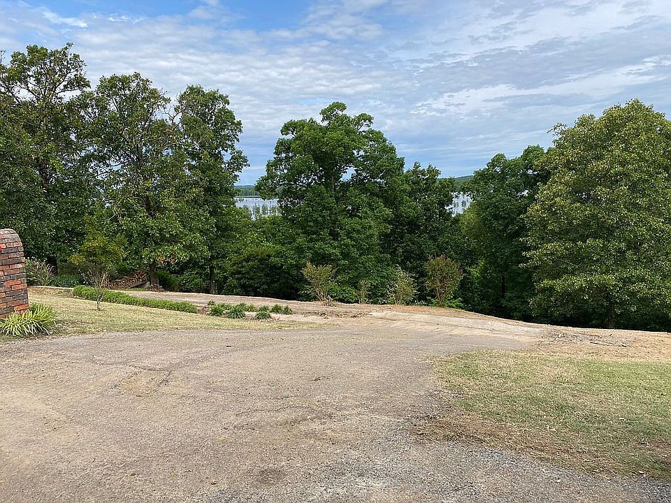2nd image of 24 Canterberry Pt