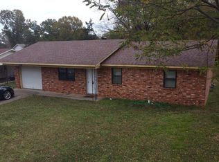 1011 S Muskogee Ave, Russellville, AR 72801