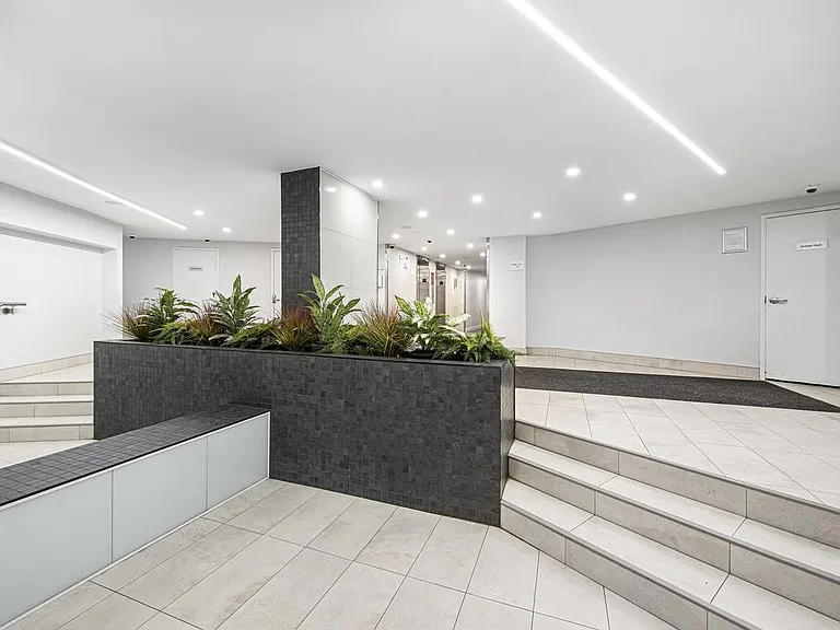 2757 Kipling Ave — Photo 4