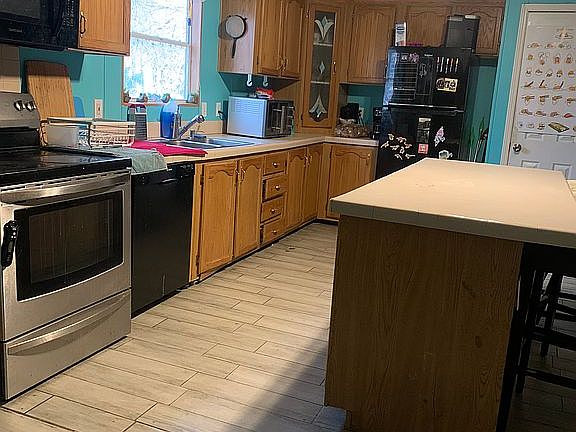 2nd image of 1039 Breezy Oaks