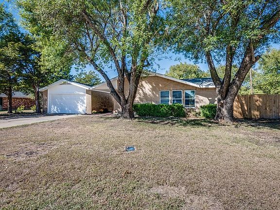 3rd image of 114 Bow Creek Cir
