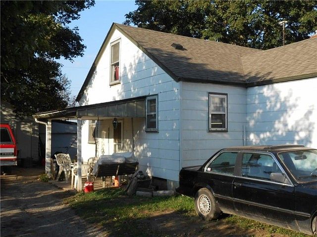 2nd image of 8182 Main St