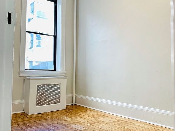 5th image of 327 W 89th St #4