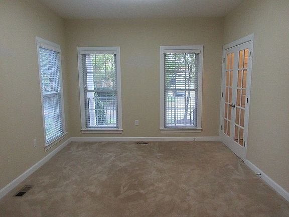 5th image of 345 Herman Melville Ave