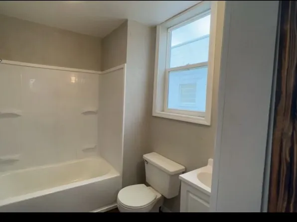 108 N Main St, Batesville, IN 47006