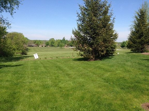 4th image of 327 W Eagle Ct