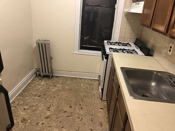 3rd image of 4152 49th St APT 9