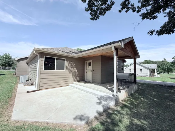400 W E Ave #W, Kingman, KS 67068
