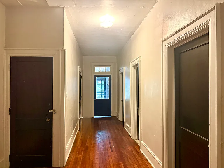 704 Selma Ave — Photo 5