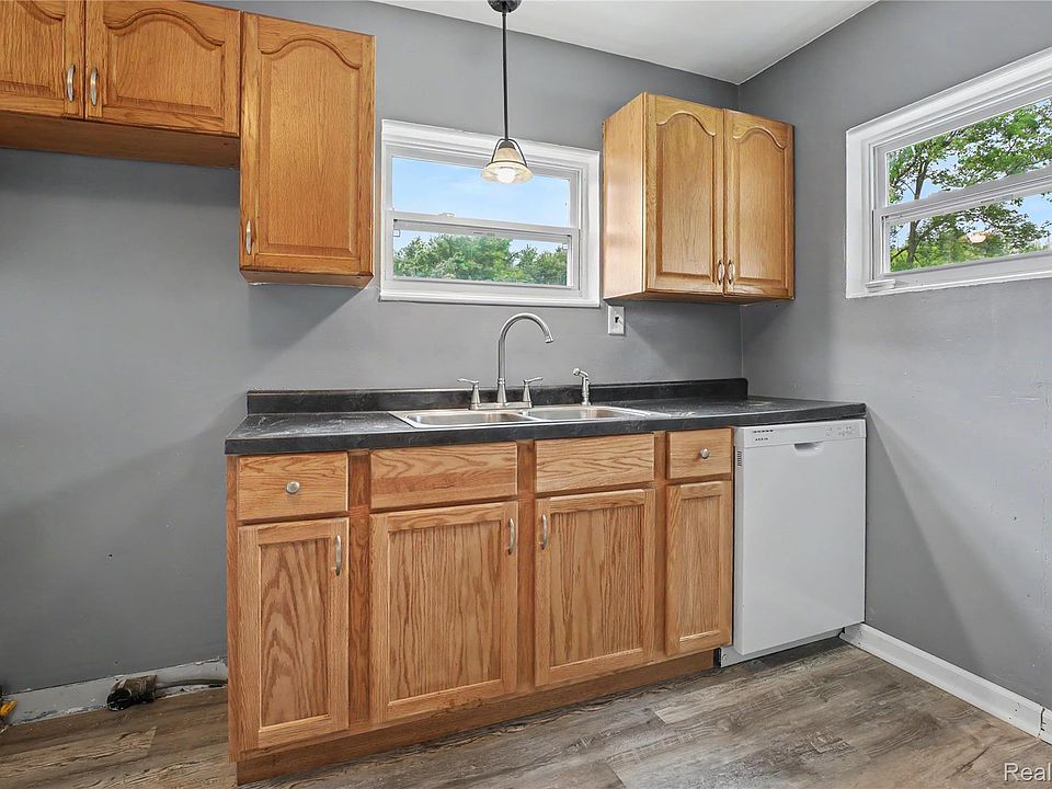 5388 Davison Rd, photo 20
