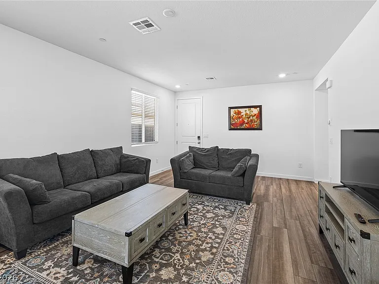 9446 Sequoia Ridge Ave — Photo 8