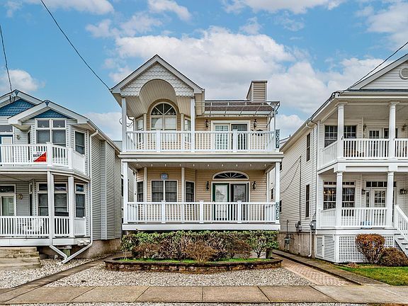 3rd image of 3027 Asbury Ave Unit B