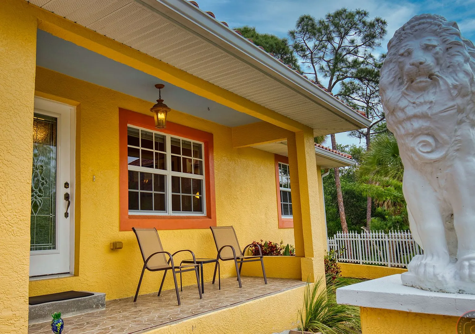 Seasonal Short-term Single-Family Pool Home in South Venice! — Photo 4