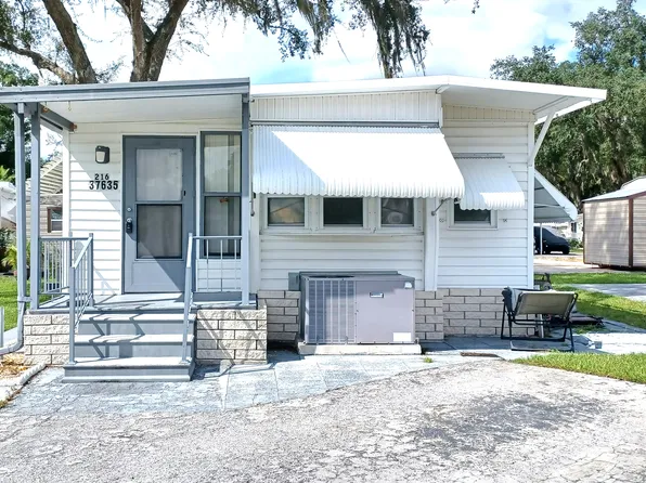 37647 Chancey Rd #216, Zephyrhills, FL 33541
