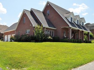 101 Mountain View Ct, Pikeville, KY 41501