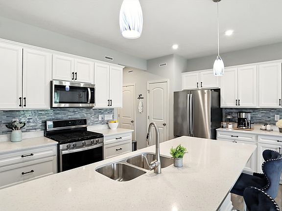 5th image of 18750 Terra Vista Pl