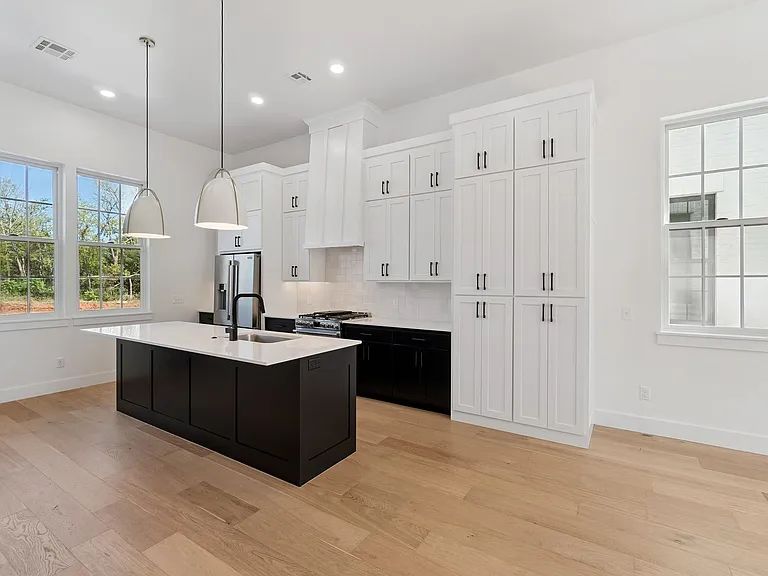 18821 Selah Way — Photo 14