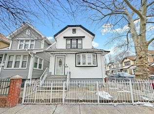 9135 96th St, Woodhaven, NY 11421