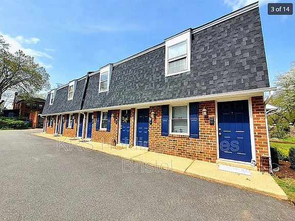 3rd image of 300 S Arthur Ashe Blvd APT 3