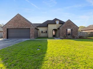 1032 Live Oak Cir, Breaux Bridge, LA 70517