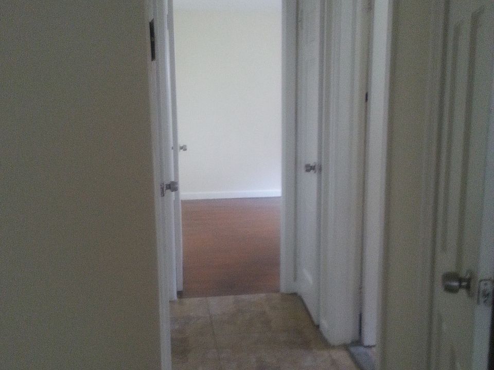2nd image of 302 N Oraton Pkwy APT B6