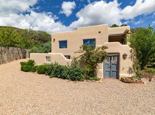 3881 Old Santa Fe Trl, Santa Fe, NM 87505
