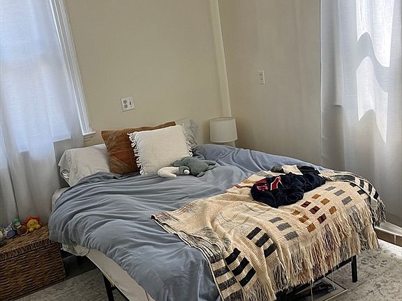 5th image of 16 Winslow Rd #1
