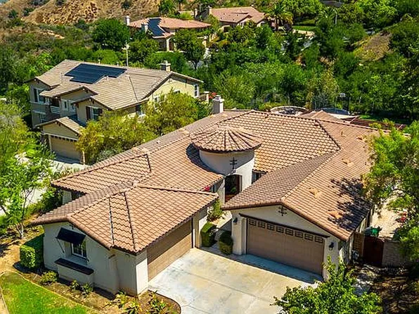 2129 Goldenbush Dr, Corona, CA 92882