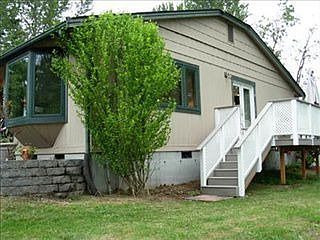 3rd image of 4001 Blossom Dr NE