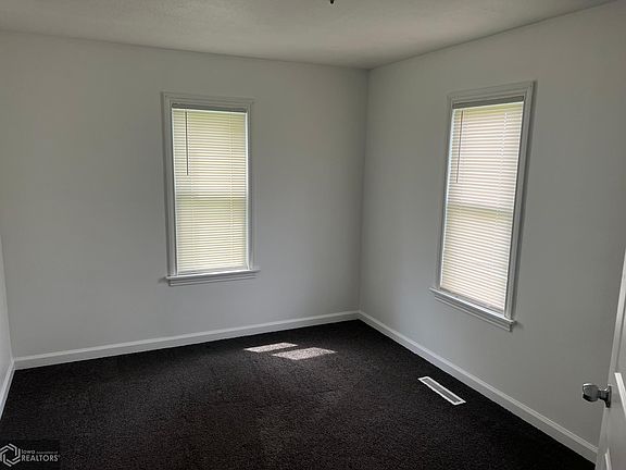 5th image of 2275 Osburn Ave