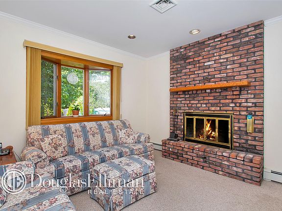 4th image of 110 Ellensue Dr