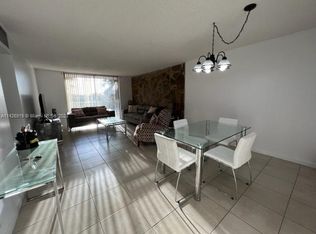 8421 NW 8th St APT 305-4, Miami, FL 33126