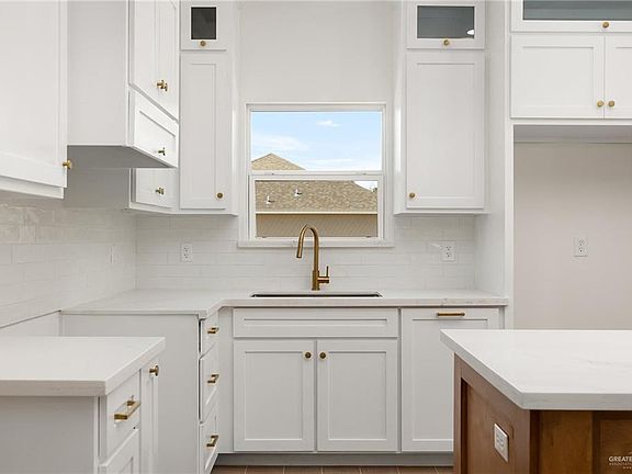 5th image of 520 Balli Cir