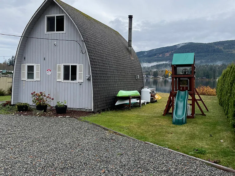 541 Cedar Acres Rd — Photo 2