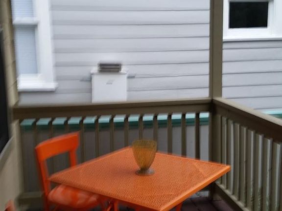 4th image of 908 Romeria Dr