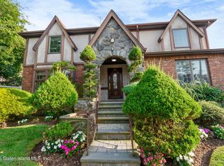 5 Birchard Ave, Staten Island, NY 10314