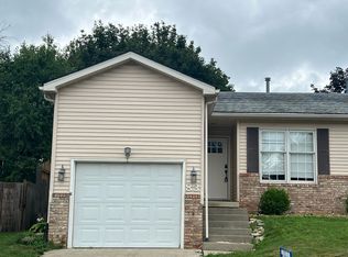 83 Amherst Dr, Springfield, IL 62702