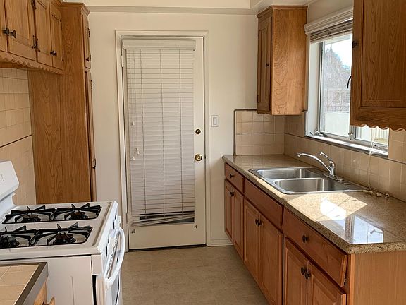 4th image of 745 S Plymouth Blvd #7