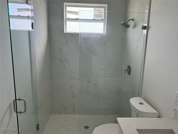 4th image of 424/426 Petite Ave