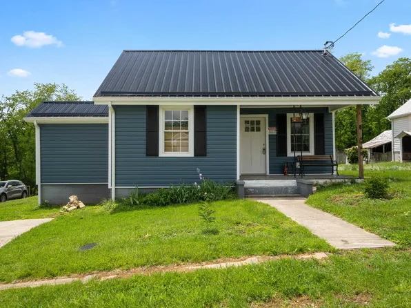 265 Country Ln, Wytheville, VA 24382