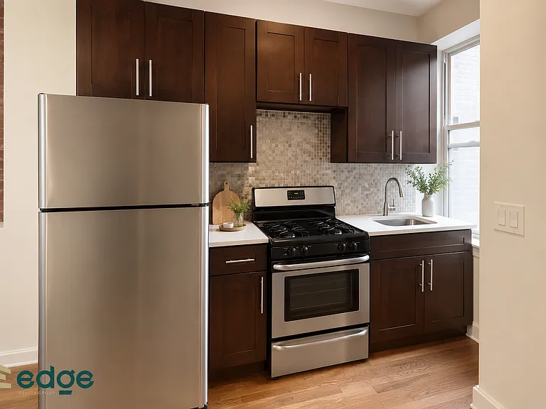 778 Lincoln Pl #1L — Photo 2