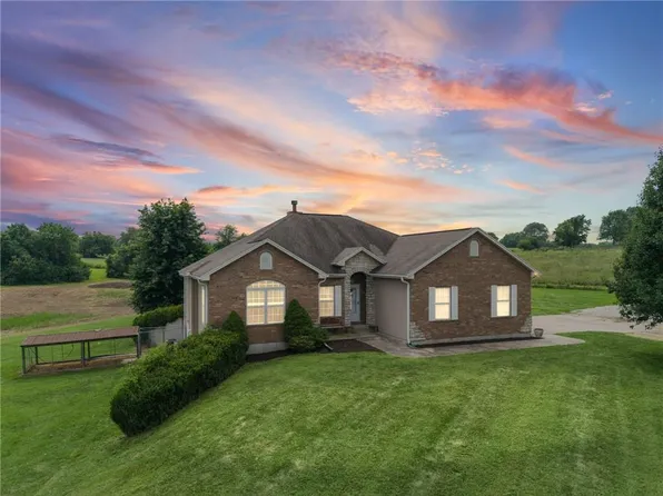25303 E 199th St, Pleasant Hill, MO 64080