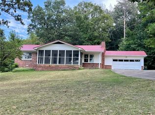 601 S Parrott Dr, Huntsville, AR 72740